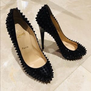 ALTI BLACK SPIKE PUMPS SZ 38
